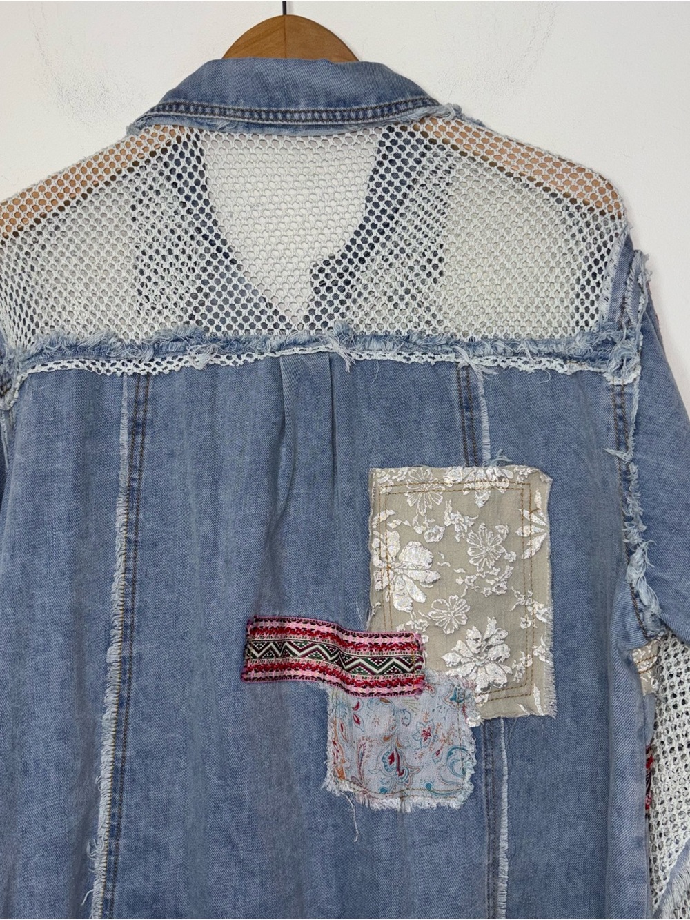 POL Women’s Oversized Patchwork Button Down Shirt Jacket Denim Floral Lace M - Picture 9 of 16
